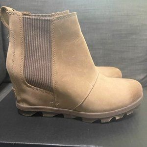 Sorel Joan of Arctic Wedge II Chelsea Booties: Ash Brown 8.5